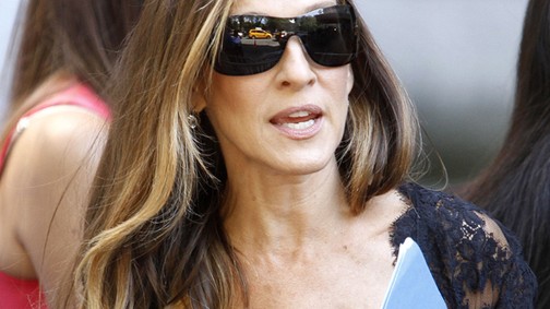 Sarah Jessica Parker temetésen is ultra sikkes