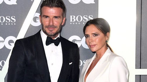 Idill a köbön: édesapjára dőlve szundít David Beckham lánya