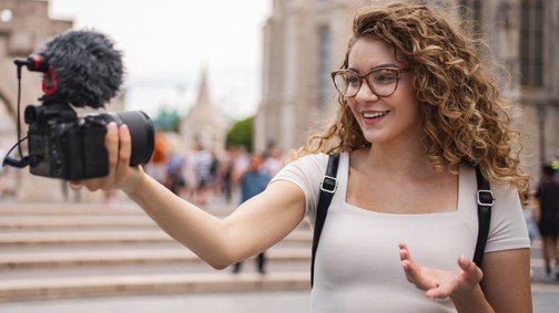 Posztok és lájkok teszik tönkre a világot – és észre sem vesszük