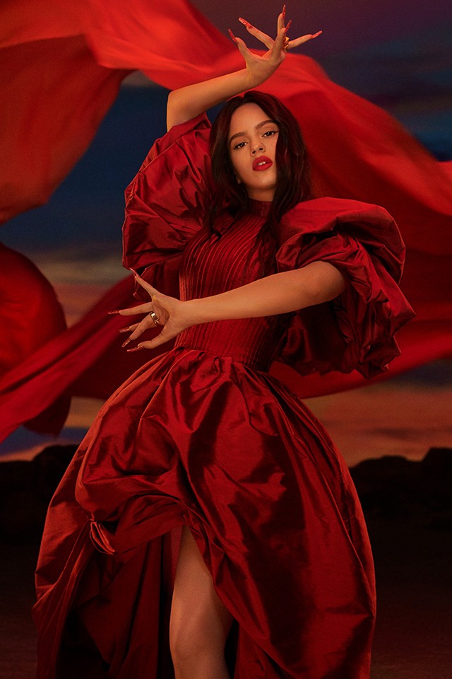 Itt a VIVA GLAM család legújabb tagja: mutatjuk, melyik énekesnő képviseli az új árnyalatot