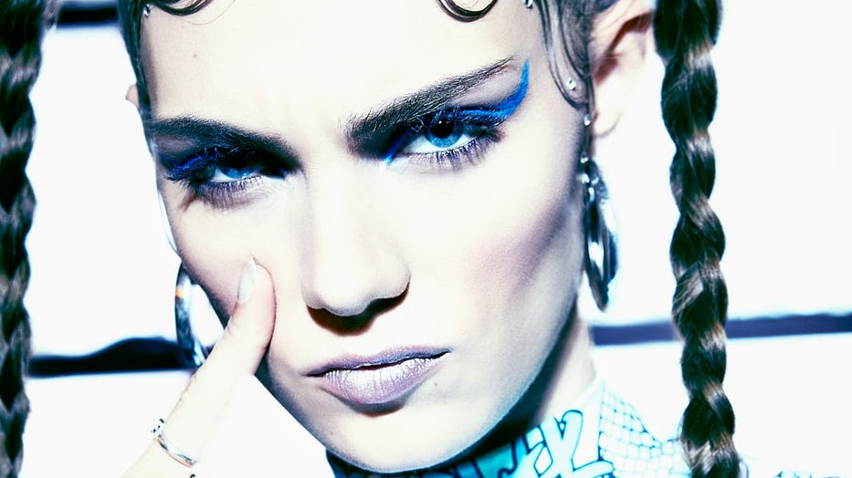 Vibráló színek és energia - Tokió pezsgő ifjúsága inspirálta ezt a fotósorozatot