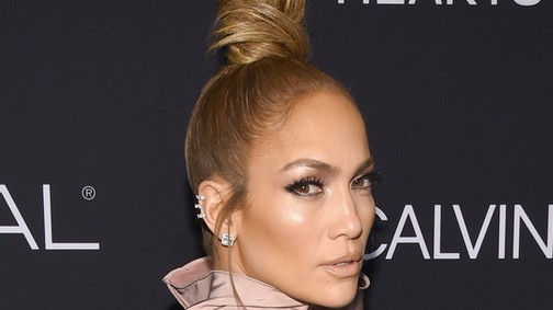 Ilyen kockás hasat még nem láttál: Jennifer Lopez elképesztően fest