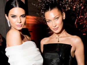 Kendall Jenner szájon csókolta Bella Hadidot születésnapja alkalmából