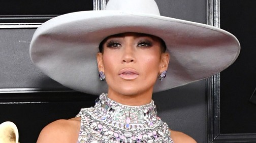 Jennifer Lopez olyan szexi cowgirl volt, hogy Lady Gaga is rámászott a vörös szőnyegen