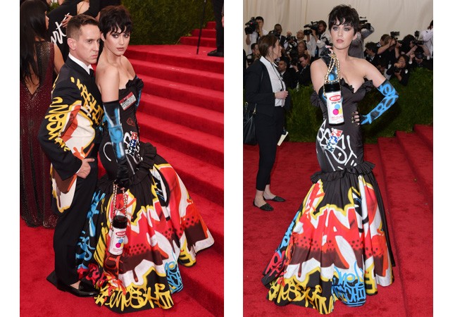 Katy Perryt ezen az estén Jeremy Scott öltöztette, egymáshoz öltöztek, de ezen kívül ez nekünk kínaiul van
