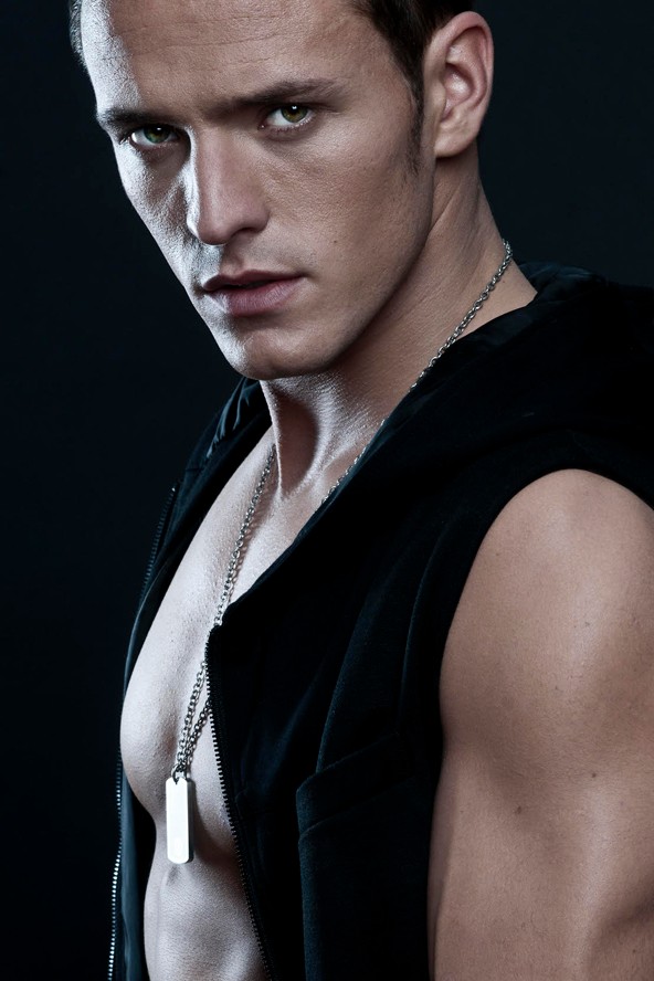 Mindössze 23 éves, de páratlanul tehetséges - A jövő nagy színésze: Gömöri András Máté