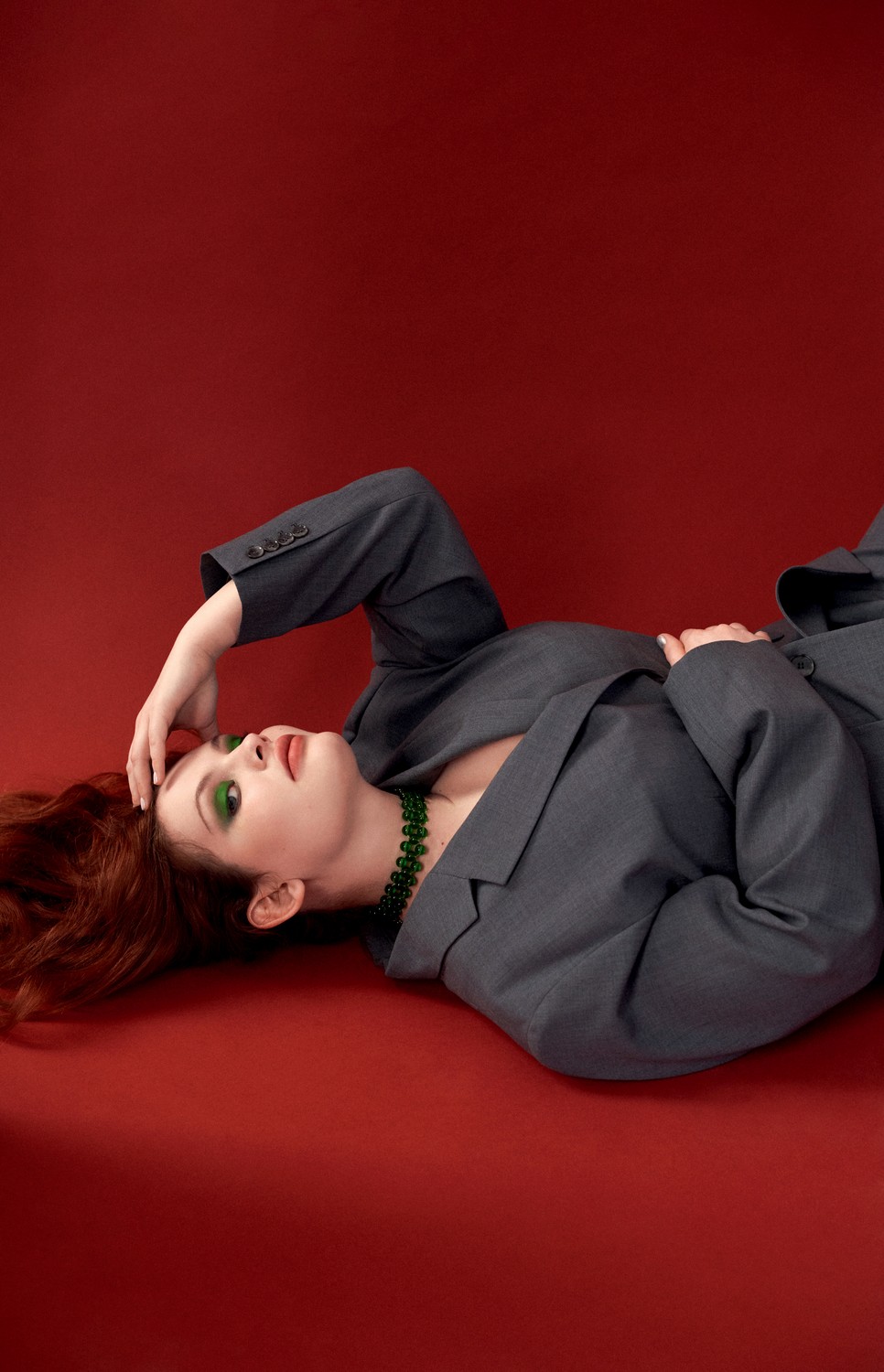 Zakó és nadrág COS 46 000 Ft, 35 000 Ft | Choker MANGO 6595 Ft