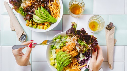 Ez történik a szervezeteddel, ha nyers zöldséget eszel délután 4 után