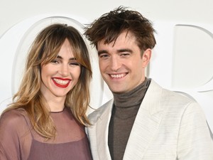 Végre kiderült Robert Pattinson és Suki Waterhouse kisbabájának neme