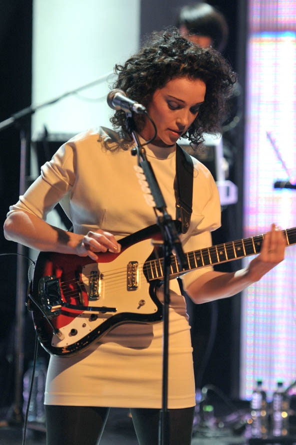 A halk szavú és titokzatos virtuóz: St. Vincent