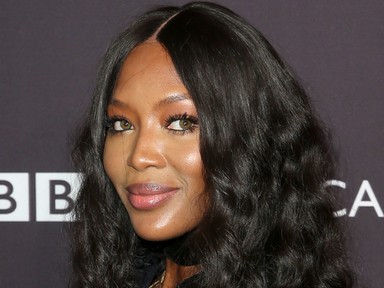 Félmeztelenül, 47 évesen vállalta Naomi Campbell a szerelmét