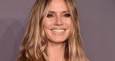 Nem láttál még tökéletesebb farmerkombinációt annál, amilyet Heidi Klum viselt