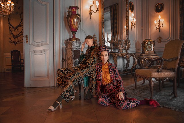 Időutazás a divatban: így kombináld a múltat idéző darabokat és a modern trendeket