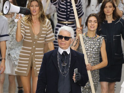 Felejthetetlen Chanel bemutatók, amit Karl Lagerfeld zsenialitásának köszönhettünk