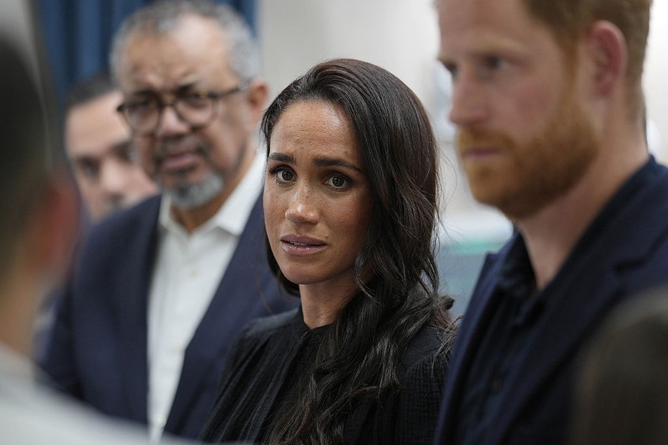 Meghan Markle könnyekkel a szemében hallgatta a családok történetét