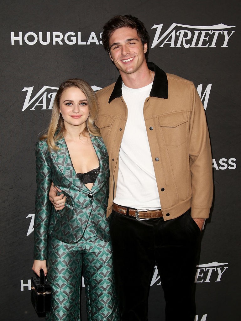Jacob Elordi 2018-ban Joey King oldalán pózolt a kameráknak a Variety eseményén. 
