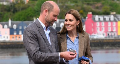 Itt a bizonyíték, hogy Vilmos herceg még mindig őrülten szerelmes Katalin hercegnébe, a testbeszéde mindent elárul a szakértő szerint