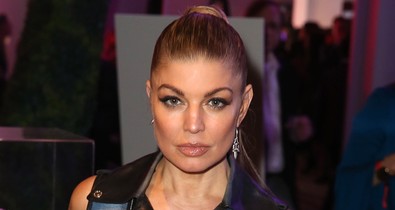 Minden vagány dolgot beletettek Fergie ruhájába, de végeredmény, inkább fura