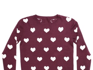 KELL! A hét divattárgya: szívecskés pulcsi