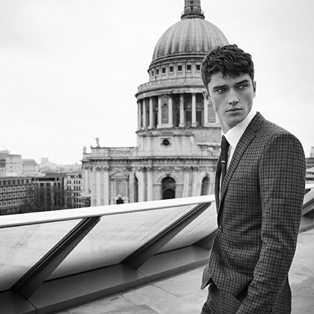 11 szexi pasi, akit mindenképp kövess Instagramon!