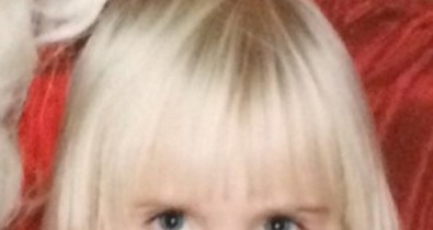 Ilyen bájos kislányok voltak a sztármodellek - 13 híresség gyerekkori fotója