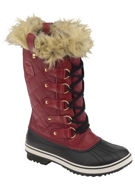 Sorel Tofino: Vízhatlan vászon felsőrész, tartós bőr külső, mászőr bélés, a tavalyi sláger Joan of Arctic stílusa és a Tivoli védelme egy modellben. Ár: 44.990 Ft