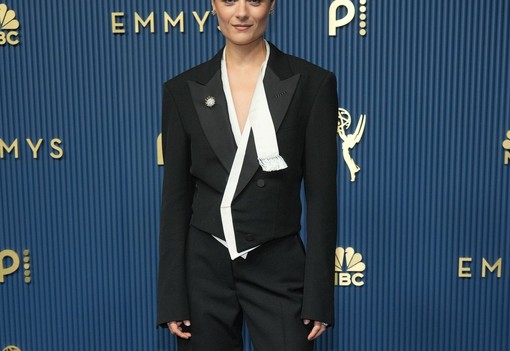 8 klasszikusan elegáns kreáció az Emmy-gáláról, ami tökéletesen bizonyítja, hogy a kevesebb több