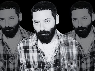 Gyászol a divatvilág: mindössze 46 évesen halt meg a Moschino kreatív igazgatója