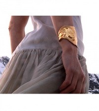 Gyönyörű aranyékszerek a tengerből