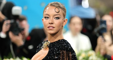 Sydney Sweeney fellázadt a Met-gála témája ellen, mégis tarolt