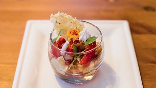 Tépkedett kevert kuglóf bazsalikomos eperrel - Tischler Petra ajánlásával