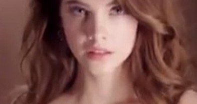Palvin Barbi Intimissimi fehérneműben csábít
