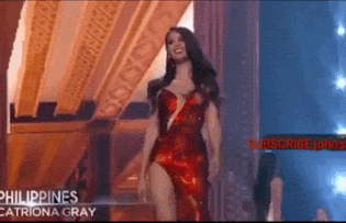 Mindenki megőrül a Miss Universe szépségkirálynő szédületes járásáért