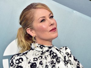 Nyugodjon meg mindenki, Christina Applegate arca nem plasztikai műtétek miatt változott meg