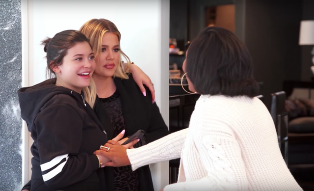 Kylie Jenner, Khloé Kardashian és a béranya