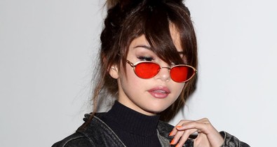 Selena Gomez a legmenőbb szerelésben érkezett Tokióba