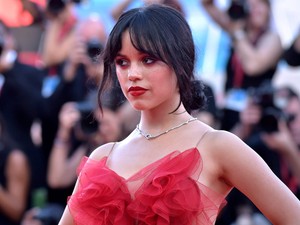 Jenna Ortega bebizonyította, hogy igazi stíluskirálynő