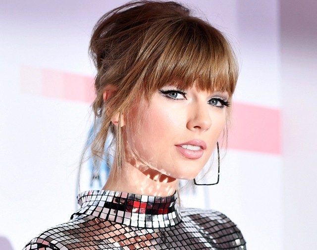 Taylor Swift a Mikulás legdögösebb krampusza ebben a szettben