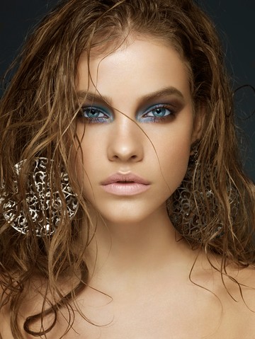 Palvin Barbara 2011-ben, GLAMOUR magazin és a Chanel közös fotózásán.