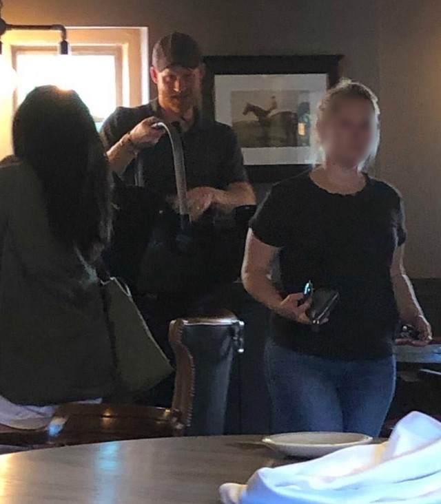 Meghan Markle és Harry herceg elvitték a kis Archie-t az első kocsmatúrájára