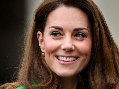 Isteni zöld ruhában Kate Middleton, és ezt még tuti nem láttad rajta