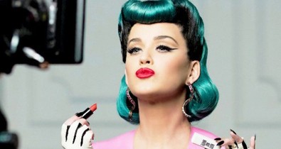 Éljen Katy Perry, a zseniális plasztiklány!