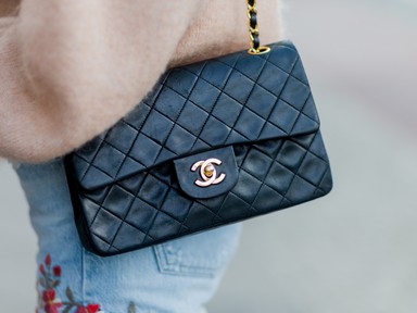 Így lettek világhírűek a Chanel táskák: minden, amit a sikertörténetükről tudnod kell