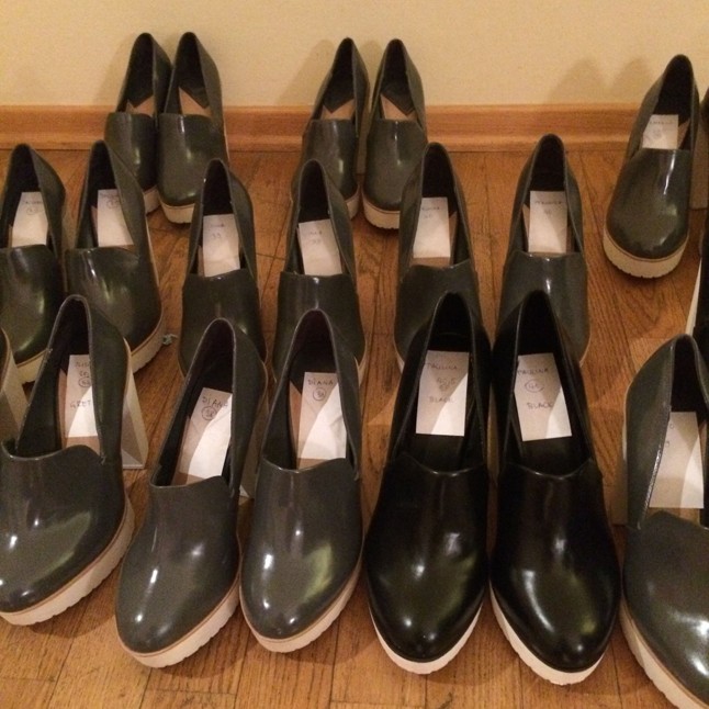 A cipők várják a modelleket.