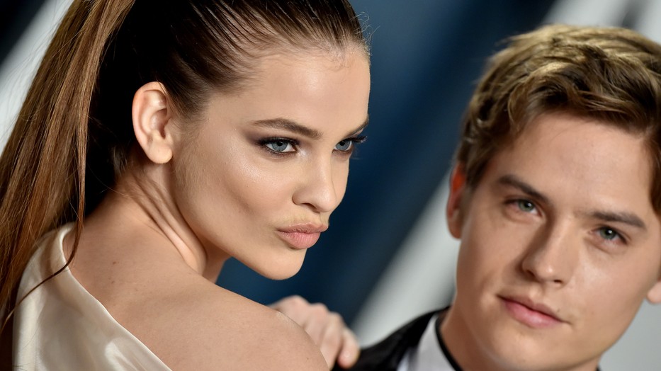 Palvin Barbara és Dylan Sprouse gyönyörű párt alkotnak