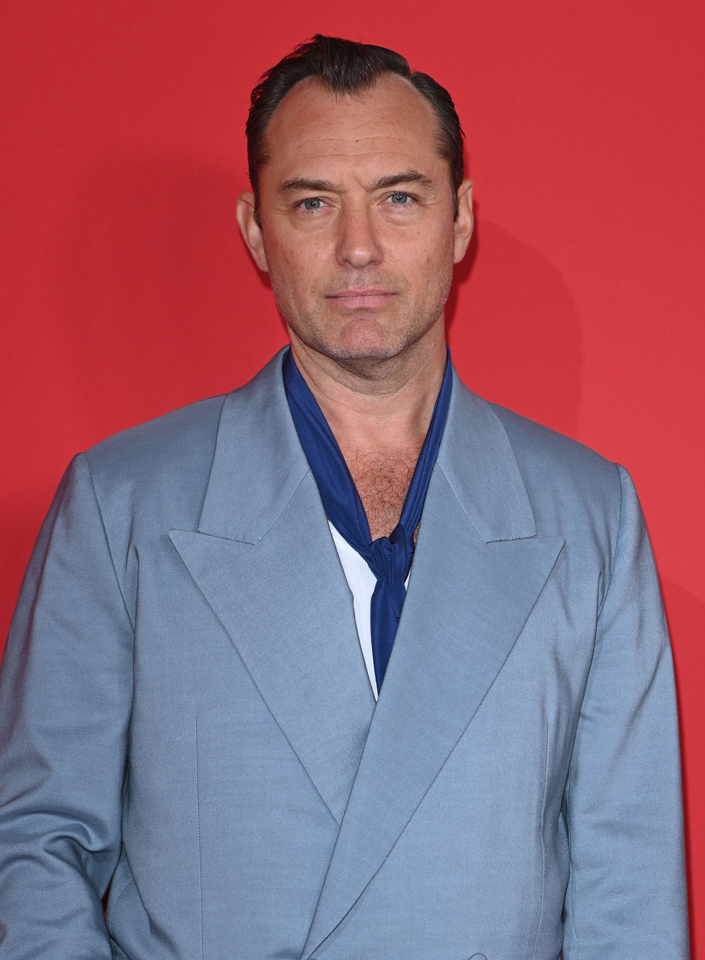 Jude Law – 7 gyermek. Jude Law hétgyermekes apuka, közülük többen különböző anyáktól születtek. Legkisebb gyermeke 2023-ban jött a világra, és a színész szerint minden egyes szülővé válás újabb leckét adott neki az életről.