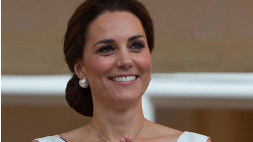 Ilyen különlegesen gyönyörű ruhában még nem láttad Kate Middletont