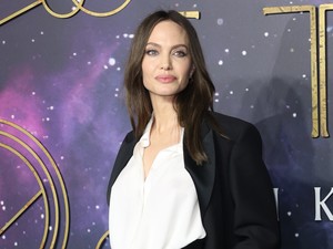 Dobj el mindent: Angelina Jolie Magyarországra költözött