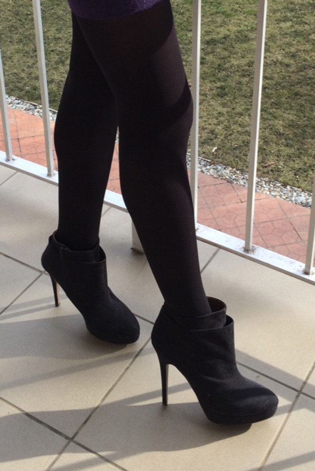 Huncut ruhában Wolf Kati