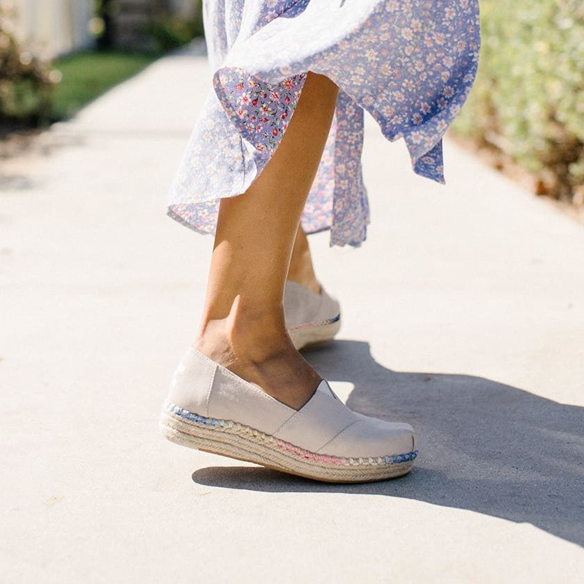 TOMS Alpargata Platform, 26 990 forint, GLAMOUR-napokon 21 592 Forint.